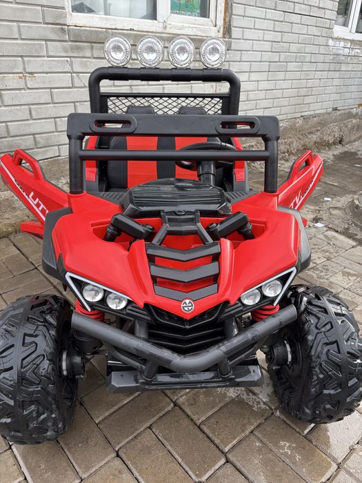 Детская машина на пульте и на зарядке