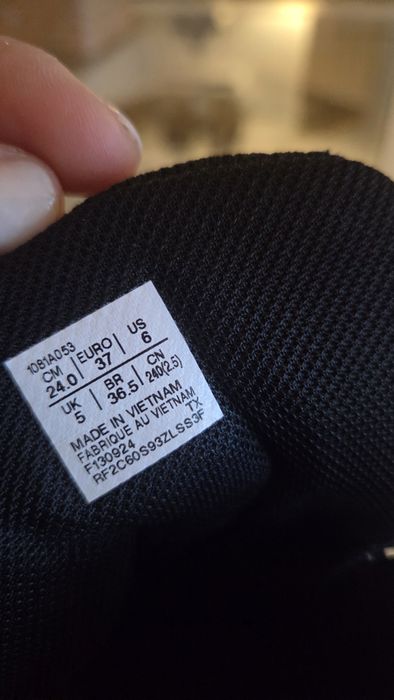 Борцовки Asics за момче  номер35,номер37
