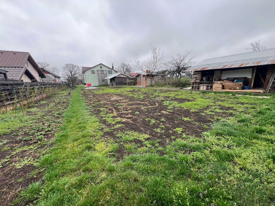 Casa P+M Valea Ursului, 2006, la strada, 205 MP utili, teren 1913 MP