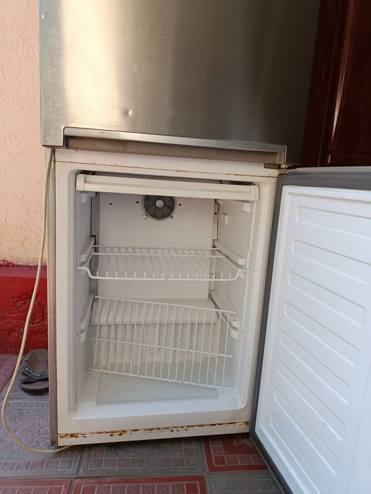 Продам холодильник