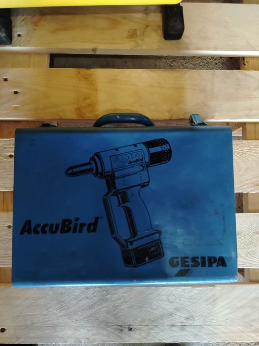 Pistol pop nituri gesipa