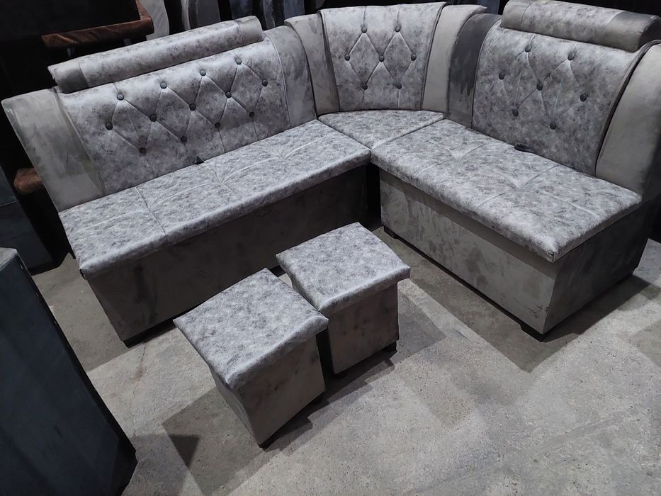 Кухнние Угалок сатли.пуфиги.камплект