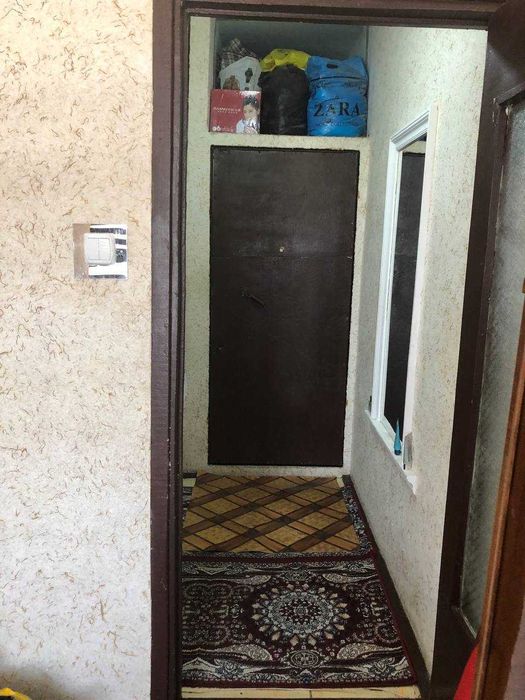 1 xonali kvartira sotiladi