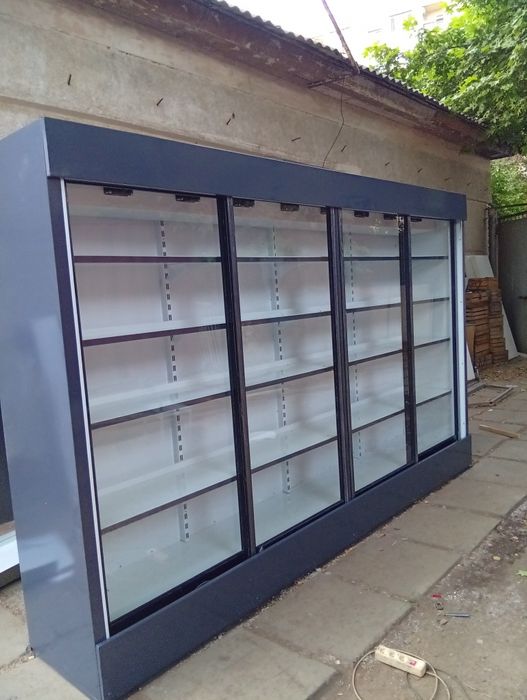 Витрина холодильник
