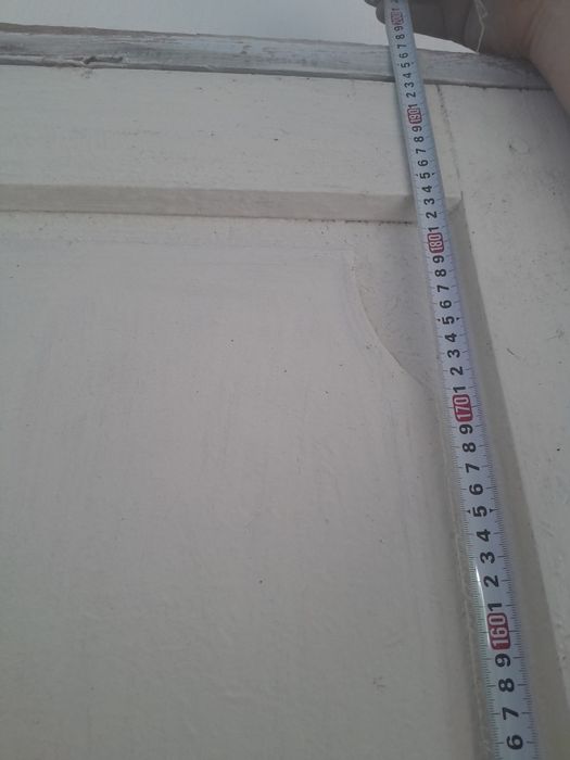 Дверь деревянный