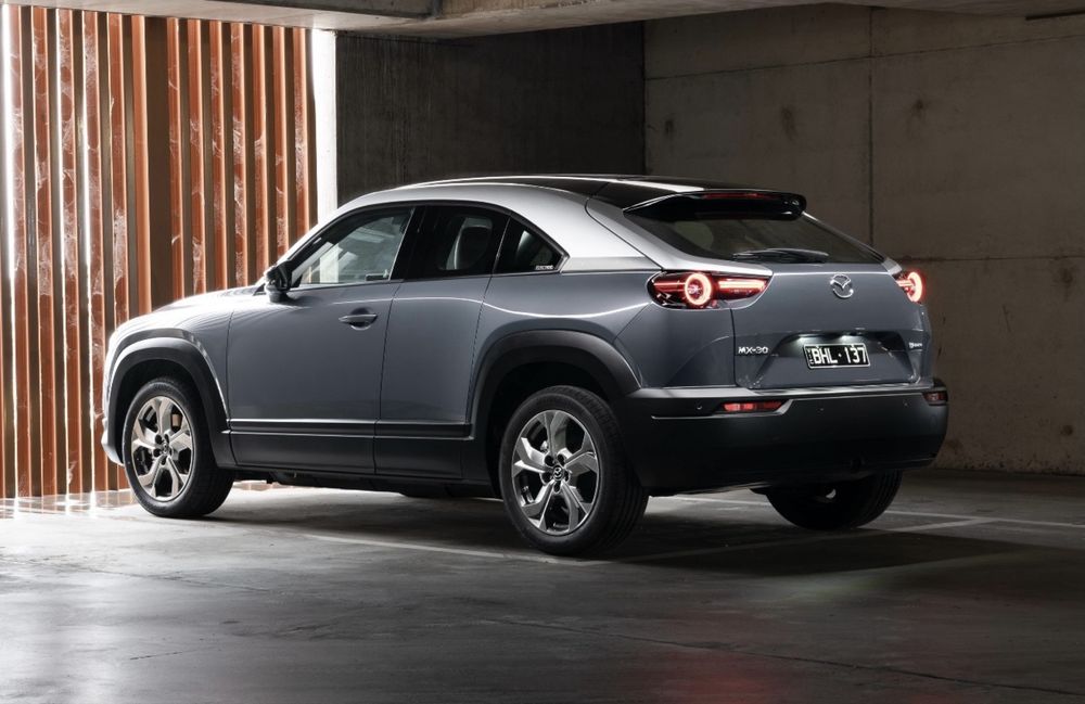 Mazda MX-30 2021 electric, 15.500 € — imagine 3