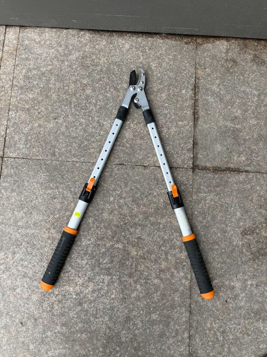 Лопата права/Ножица за клони /Лозарска ножица/Пистолет за водоструйка