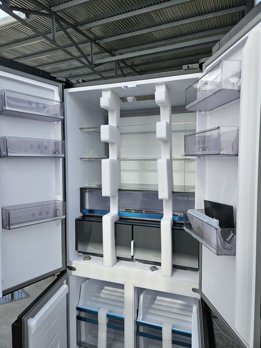 Холодильник большой размером 4x Дверных