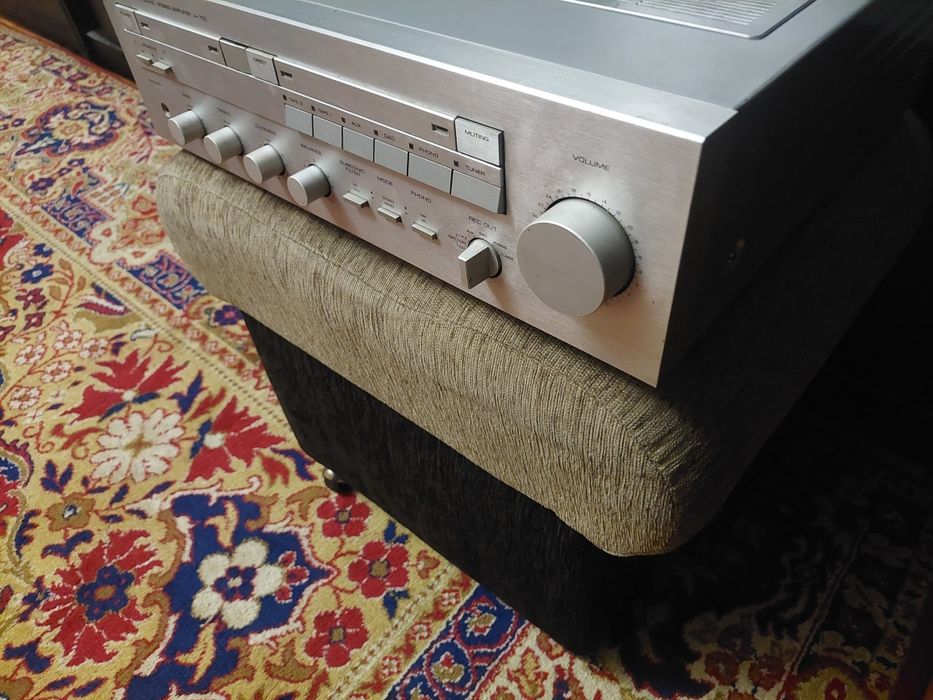 Yamaha  A700      Yamaha  A700