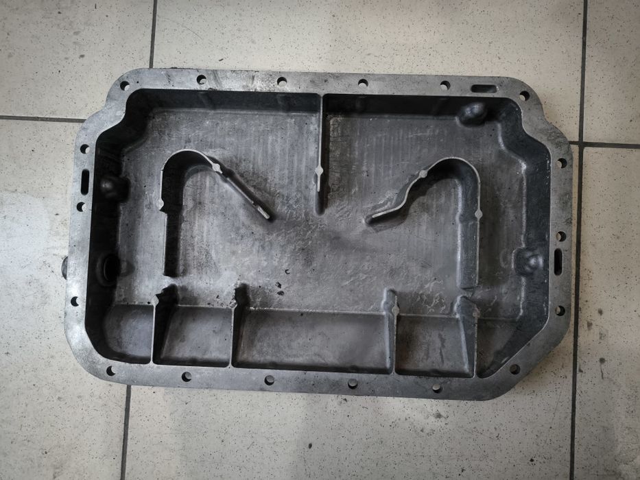 Поддон на Ауди 100с4 а6с4 2.6