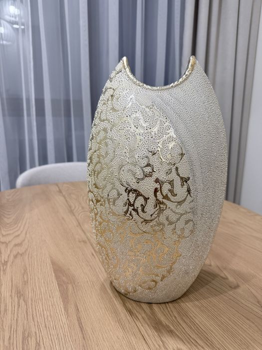 Продам вазы  3 штуки