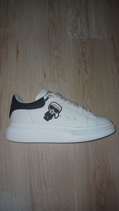 Adidasi Karl Legerfeld