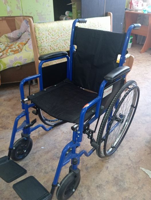 Коляска для инвалидов, ходунки, стул-туалет