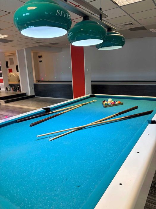 Билярдна маса + комплект топки и щеки