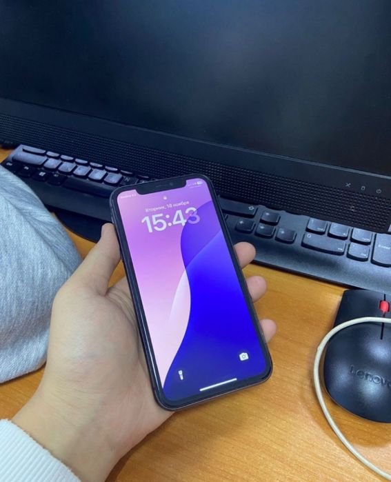 Айфон 11 срочно продам торг