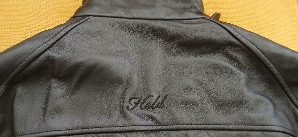 Дамско кожено мото яке HELD