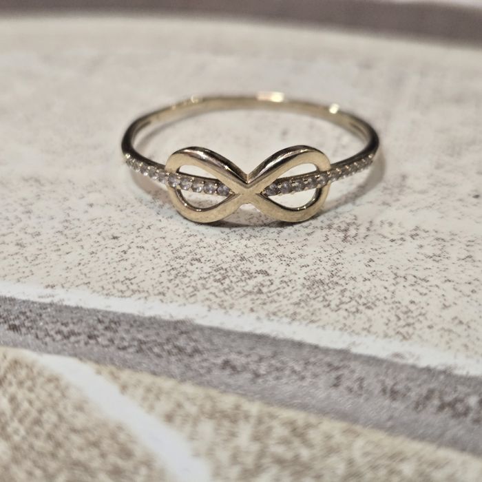 Дамски златен пръстен 14к нов