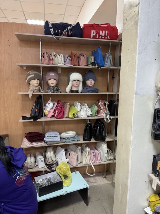 Продам стелажи + зеркало