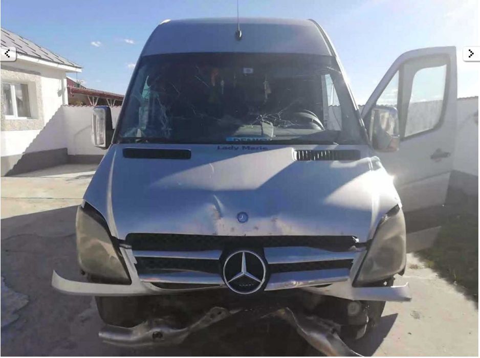 Dezmembrez Mercedes Sprinter w906 518, 519 3.0 v6 135kw om642 2007