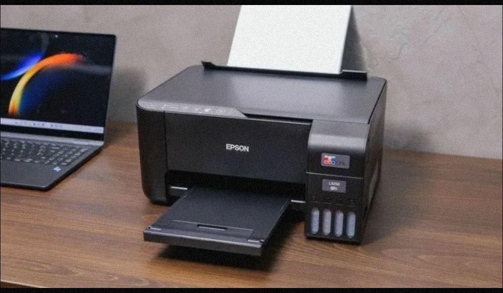 Почти новый МФУ Epson L3250 — Wi-Fi, 3-в-1, готов к работе