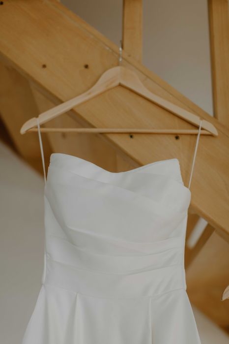 Rochie de mireasă realizată la comandă din tafta regală