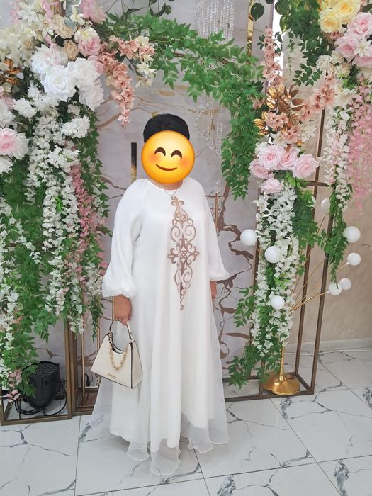 Шикарное платье дизайнера Гани Кубеева