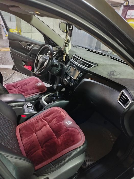 Накидки на Nissan