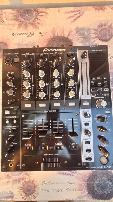 Mixer Pioneer DJM 750