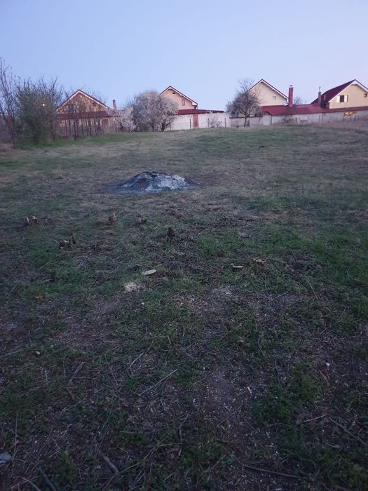 Teren intravilan cu relief spectaculos, tip munte – Malu Mare – pârâu