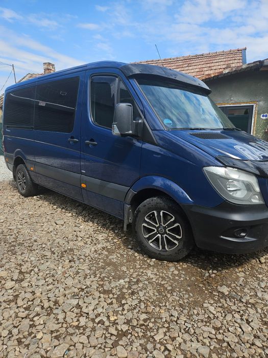 Vând microbuz sprinter 2015 ,8+1 locuri ,12000 euro