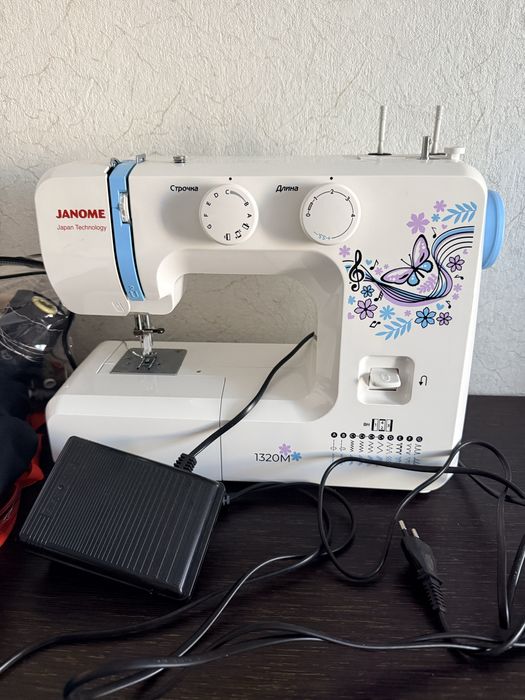 Продам швейную машинку