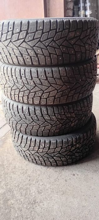 Продам шины на R16