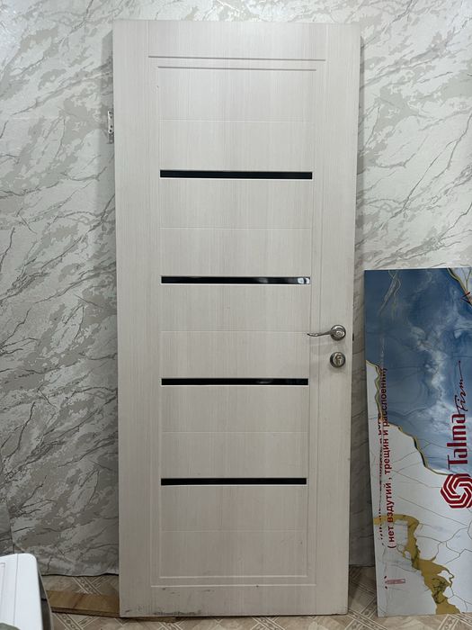 Продам межкомнатный дверь