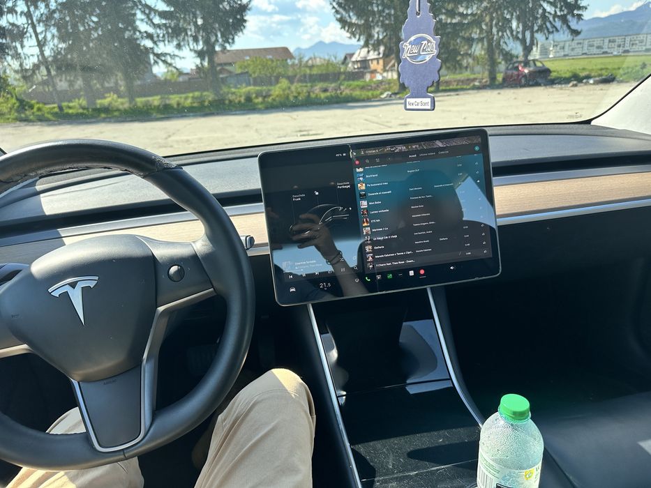 Tesla model 3 long range