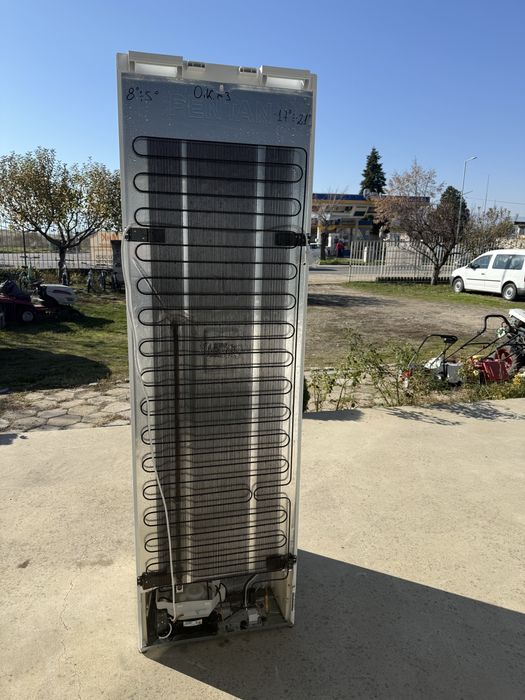 Хладилник с фризер Либхер Като НОВ 2м No Frost