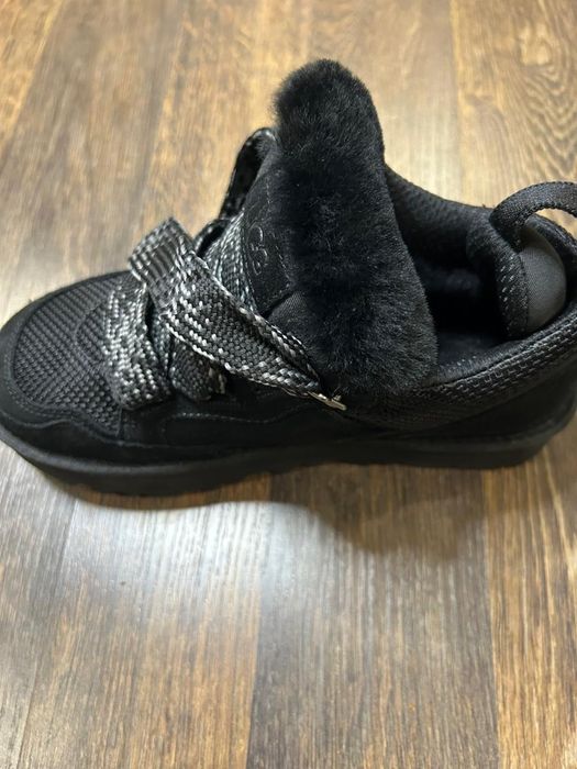 Продам угги. Новые