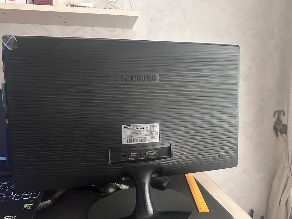 Продам монитор Samsung.