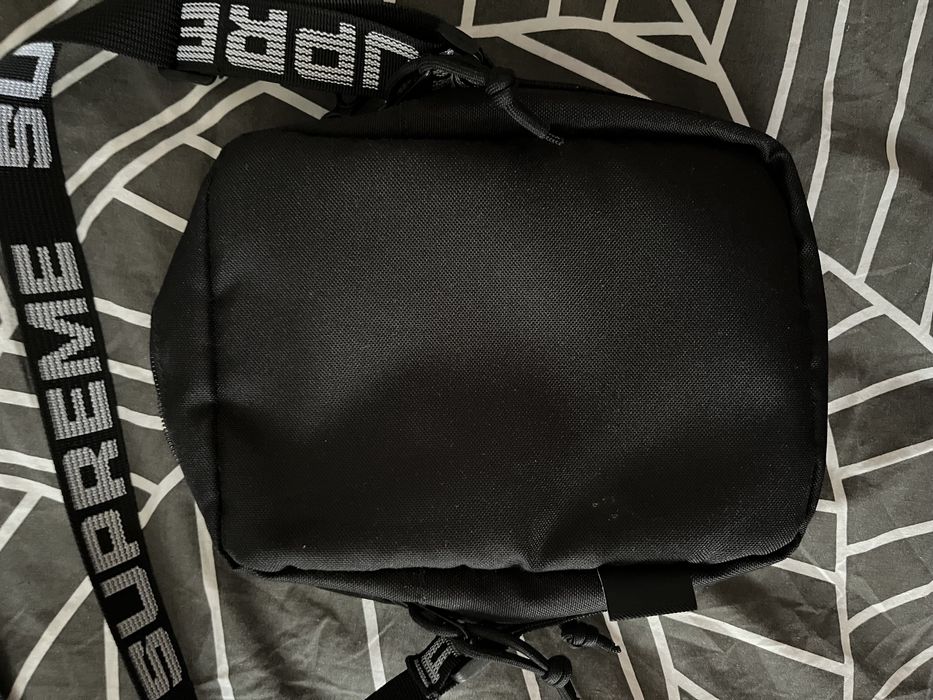 Supreme shoulder bag
