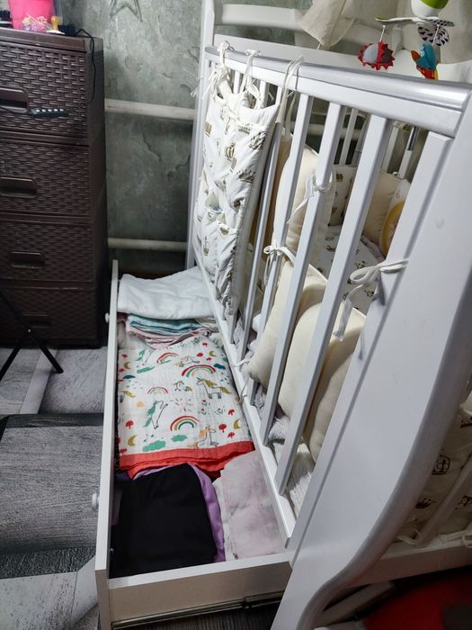 Детская кроватка