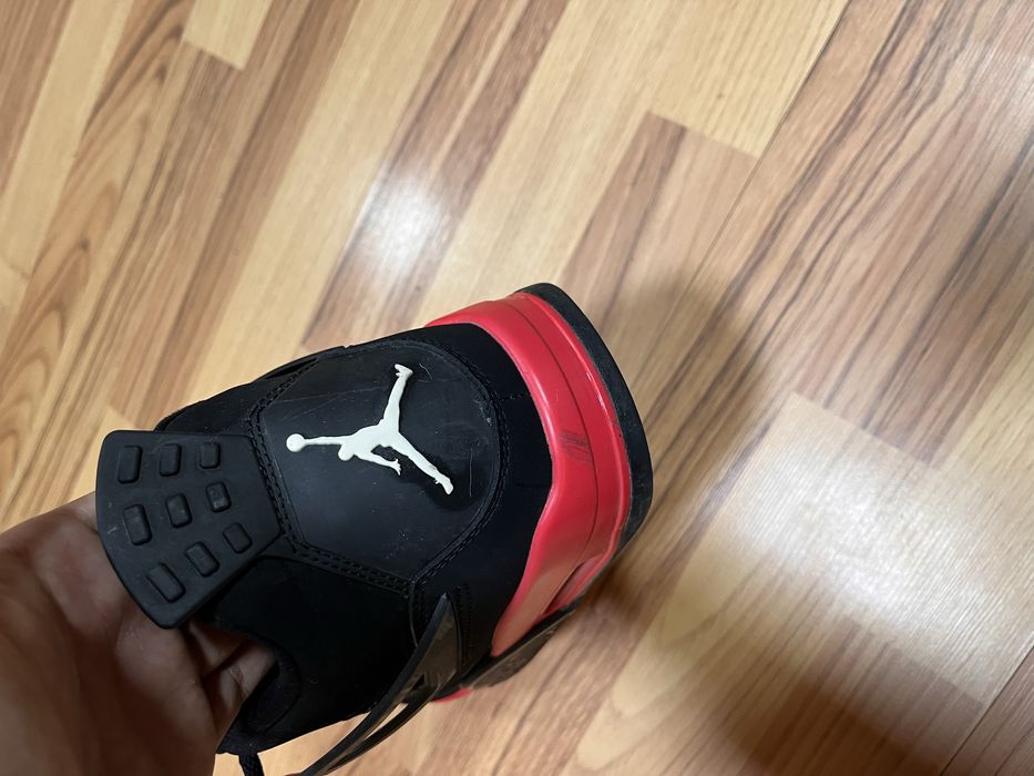 Jordan 4 red thunder