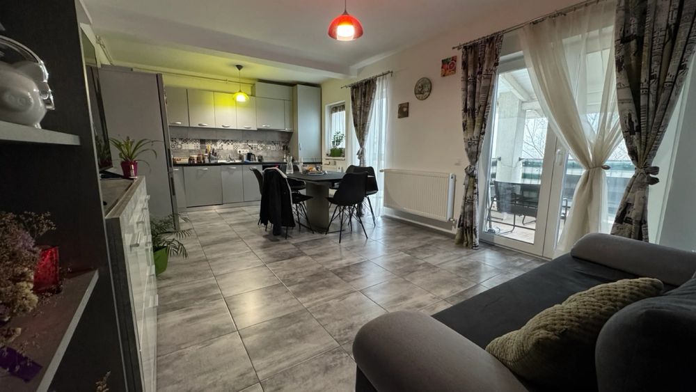 Vand Apartament 5 camere, Cartierul  Arhitectilor