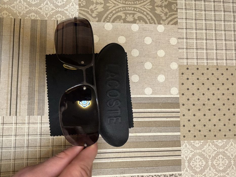 Слънчеви очила Lacoste