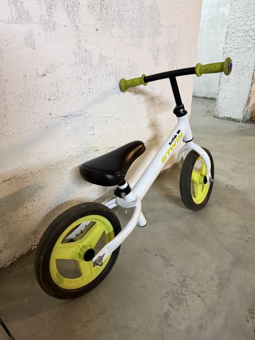 Vand 2 bicicletw de copii marca BTWIN  cu si fara pedale