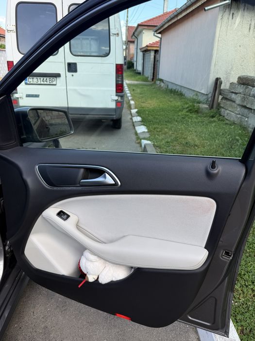 Mercedes B200d OM651