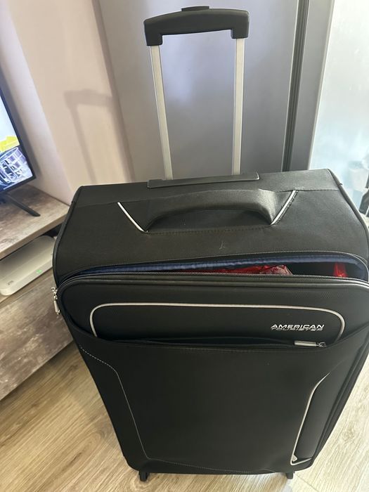 Куфар с 4 колела American Tourister