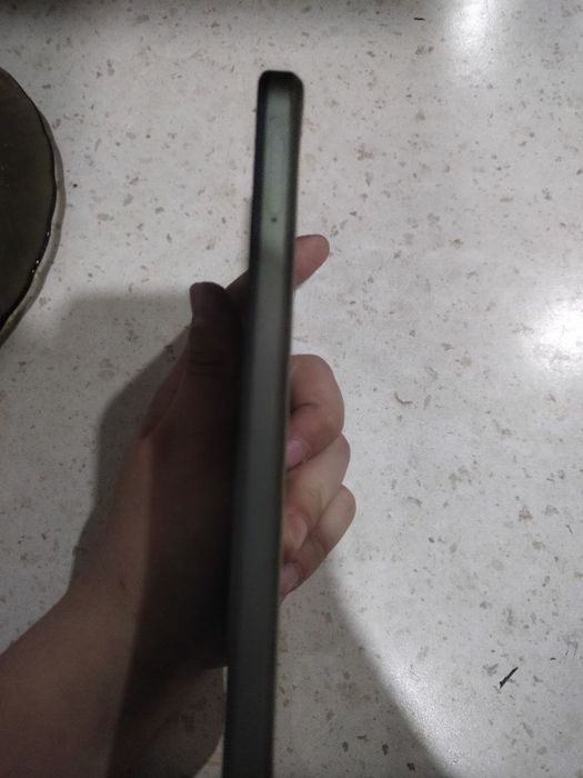 Oppo A17 с чехлом