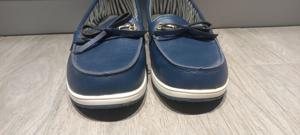 Обувь 2 пары, цена за две