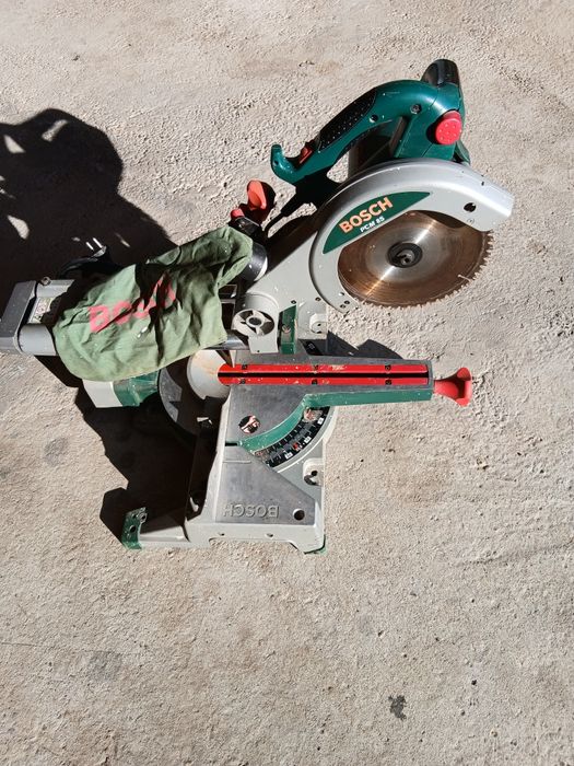 Fierastrau circular electric Bosch