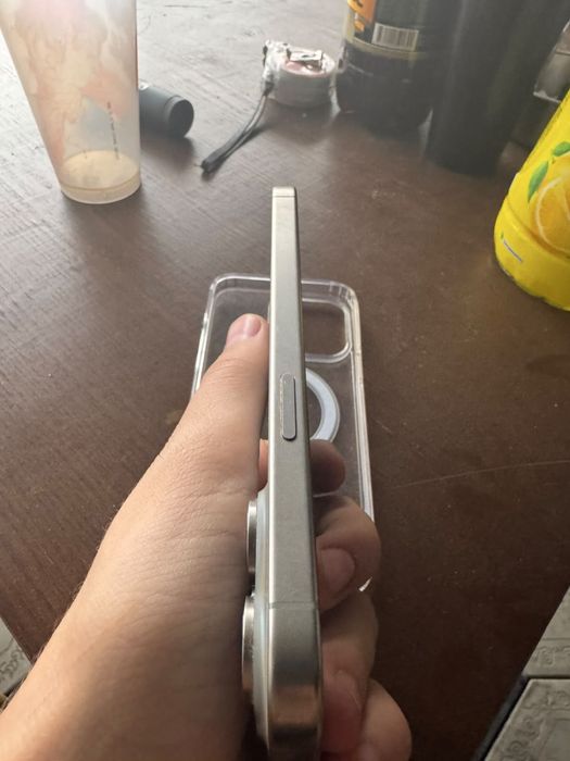 Продам iphone 15 pro max 256gb