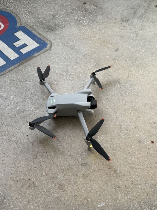Drona Dji Mini 3 ca noua